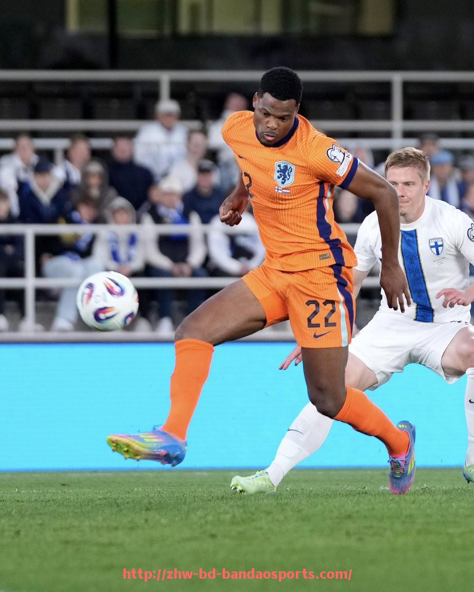 半岛体育-世俱杯2025年球衣设计草图创作流程及设计理念